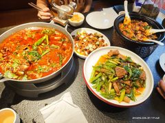 -万重锦·人文川菜馆(骡马市店)