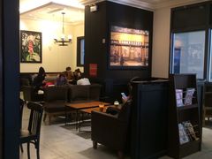大堂-星巴克臻选(威海威高广场店)
