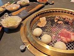 -铭牛烧肉·和牛海鲜自助(高新月牙湖店)