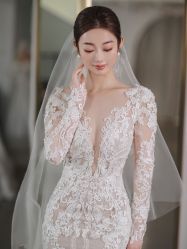 -艾米丽婚纱礼服