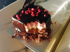 -UNI UNI(环亚凯瑟琳店)