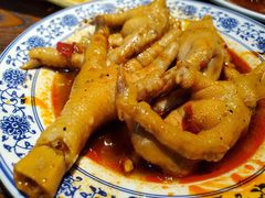 -爆炸头阿姨小四川正宗川味小吃(无任何分店)