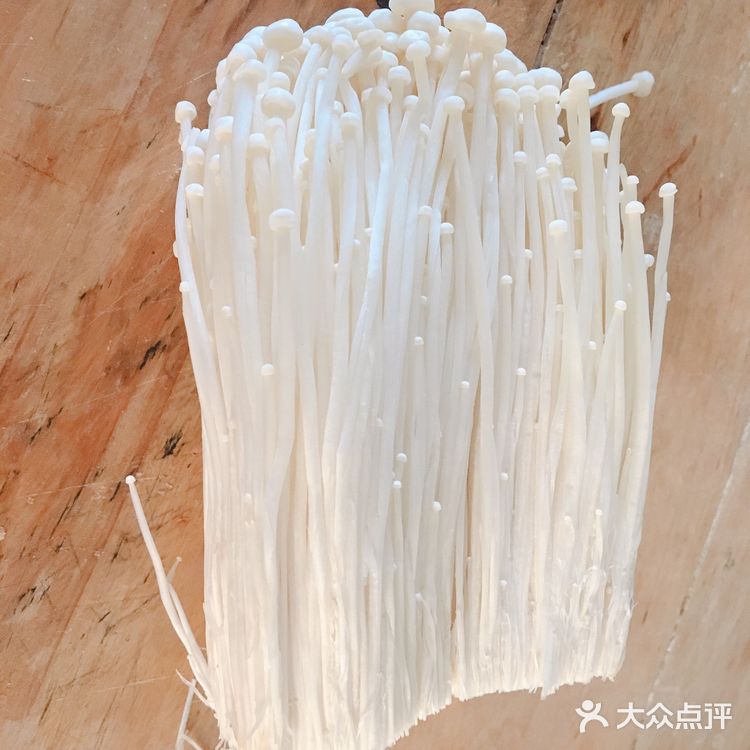蒜蓉金针菇 刚学到的美味素食，好吃