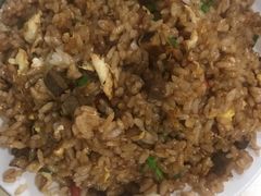 红烧牛肉炒饭-二中酸辣汤(无锡梁溪区店)