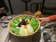 -尚尚仙·酸汤猪手·猪肚鸡火锅(华联万柳购物中心店)