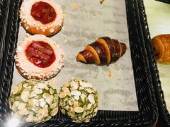 -Salon de The de Joel Robuchon(外滩18号店)
