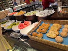 -广州万富希尔顿酒店·感趣自助餐厅·金秋蟹宴生蚝海鲜刺身
