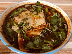 麻辣米线-老字号杨坡红油米线腊汁肉夹馍(东四道巷店)