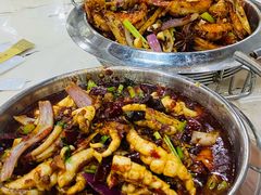 -凤凰路何眼镜香辣蟹(花果园店)