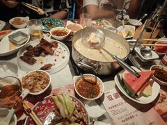 -尚尚仙·酸汤猪手·猪肚鸡火锅(华联万柳购物中心店)