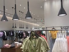 -URBAN REVIVO(西安Momopark店)