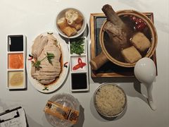 招牌海南鸡饭-芽笼芽笼新加坡餐厅(环球港店)