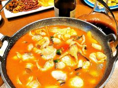 -老滇山寨•云南特色菜•地方菜•民族风情歌舞表演(金碧店)