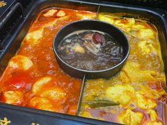 -老牌坊云南鱼豆花火锅(哈西万达店)