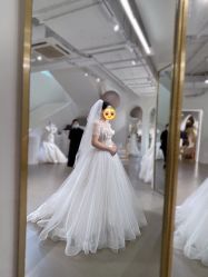 -艾米丽婚纱礼服