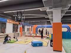 -悦动体能篮球羽毛球网球(三里河店)