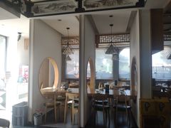 -兔行天下-鸿鹤鲜锅兔(中海国际店)