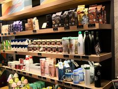 零售区-星巴克(浦东机场T2到达店)