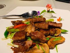 黑椒爆炒雪花牛肉粒-皇朝会.经典传统粤菜(外滩店)
