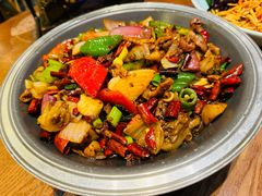 -老滇山寨•云南特色菜•地方菜•民族风情歌舞表演(金碧店)