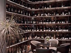 -wineapp葡萄酒餐吧(外滩金融中心店)