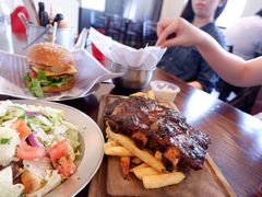 -Ribs & Burgers The Rocks