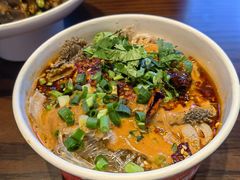 老北京爆肚粉-方砖厂69号炸酱面·烤鸭(前门鲜鱼口店)