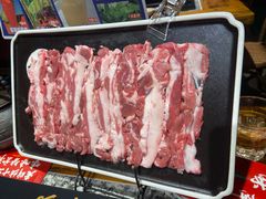 鲜切羔羊排-老牌坊云南鱼豆花火锅(哈西万达店)