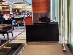 -大中华希尔顿酒店-念自助餐·嗨啤·小龙虾