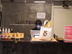 -HIGH FIVE哈福手工汉堡(桂林路店)