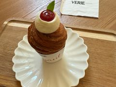 -VERIE BAKEHOUSE