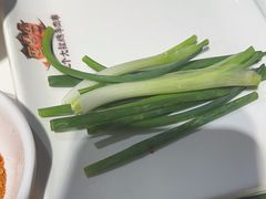-三个大叔烤羊肉串·歌手驻唱·碳烤鲜肉(西三旗店)