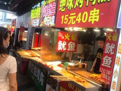 自助取餐区-东门町美食街