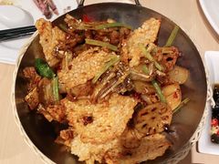 香辣干锅牛蛙-避风塘(金山万达店)
