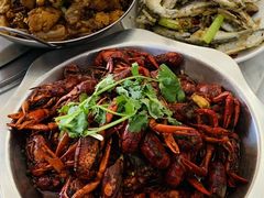 -丹水桥地锅鱼·翘嘴鲌·地方特色全鱼宴(丹江口大坝店)