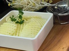 -巴渝瓦肆重庆鲜火锅(宝龙环湖店)