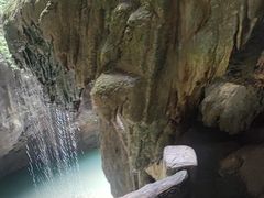-龙水峡地缝景区