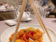 创意鲜果咕噜肉-广州文华东方酒店·江-由辉师傅主理