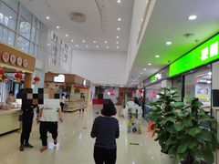 -窦店服务区-停车场