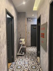 -PE SALON 