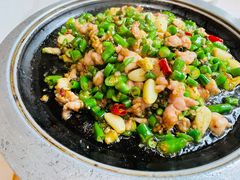 石锅花椒兔-周三的情书花园餐厅(江北店)