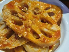 -爆炸头阿姨小四川正宗川味小吃(无任何分店)