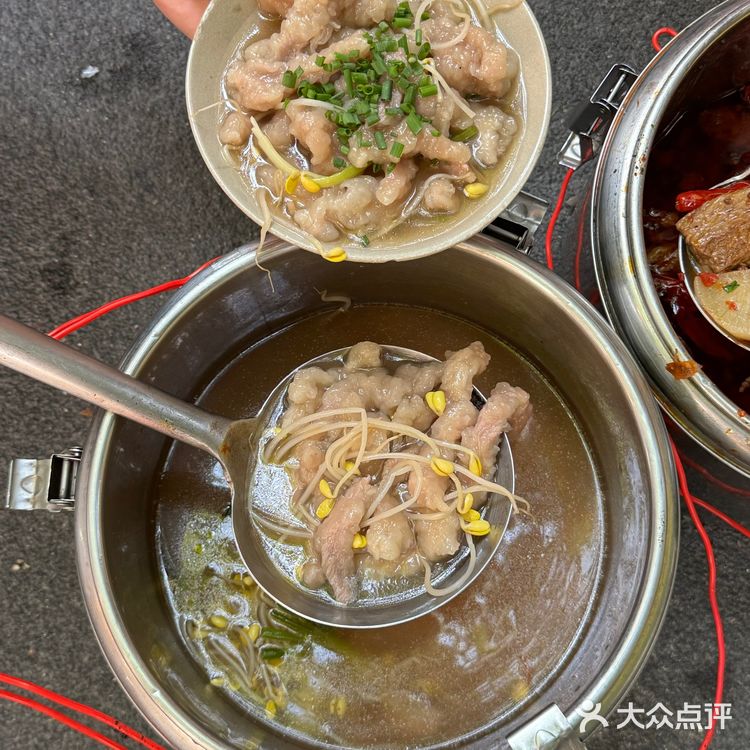 藏在解放碑老巷子里的社区火锅 好吃不贵！！！