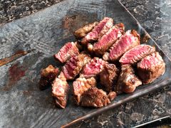 现切肩胛牛排-老乾杯和牛烧肉(王府中环店)