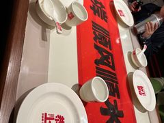 餐具摆设-恭喜上堓砂锅焗·海鲜大排档(闵行龙湖店)