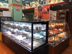 面包甜点陈列柜-新侨三宝乐面包店(崇文门店)