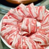 金刀铜锅涮肉绝对是不二之选 选上一盘上好的正宗的羊肉