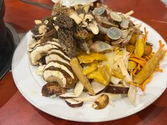 -菌之家·专业纯野生菌火锅·特色炒菌