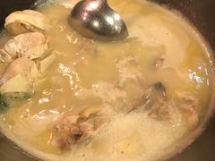 -鲜入围煮花胶鸡海鲜火锅