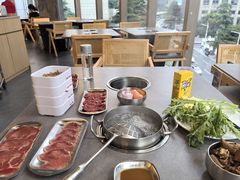 -张哞哞·鲜切牛肉自助火锅(高德置地店)